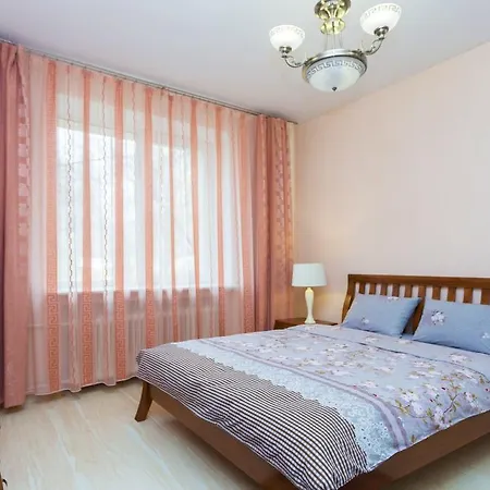 On Yakuba Kolosa Center Apartment