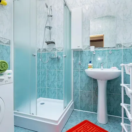 On Yakuba Kolosa Center Апартаменти